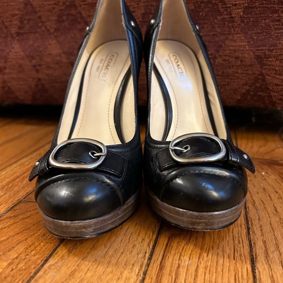 Coach Black Arista Buckle Stacked Heels,  size 6 - Picture 8 of 11